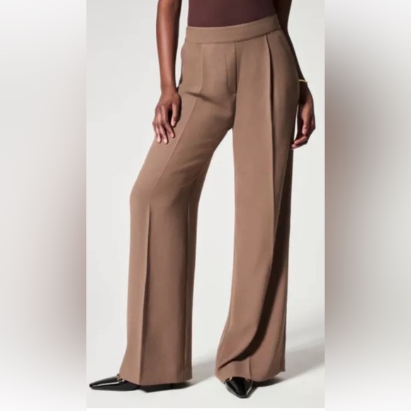 SPANX Pants - Spanx NWT Crepe Pleated Trouser Pant Size Medium
